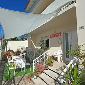 Beeliving Room&breakfast (adults Only) Bed & Breakfast